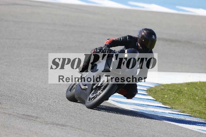 Archiv-2025/02 28.-31.01.2025 Moto Center Thun Jerez/gruen-green/79